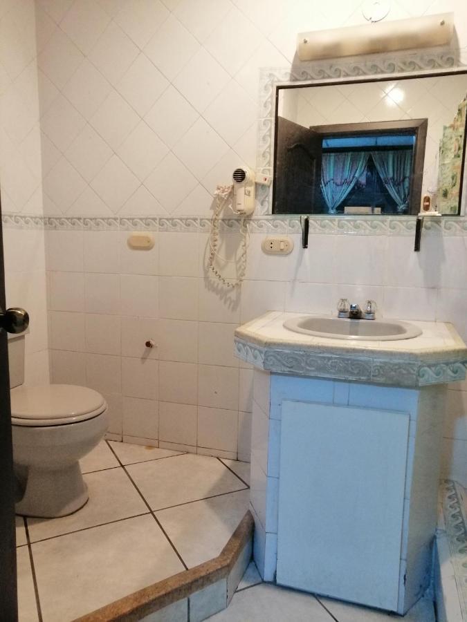 Hotel Sol De Oro Гуаякиль Экстерьер фото